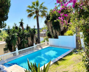Luxury accommodation in the best location 10-12 beds!